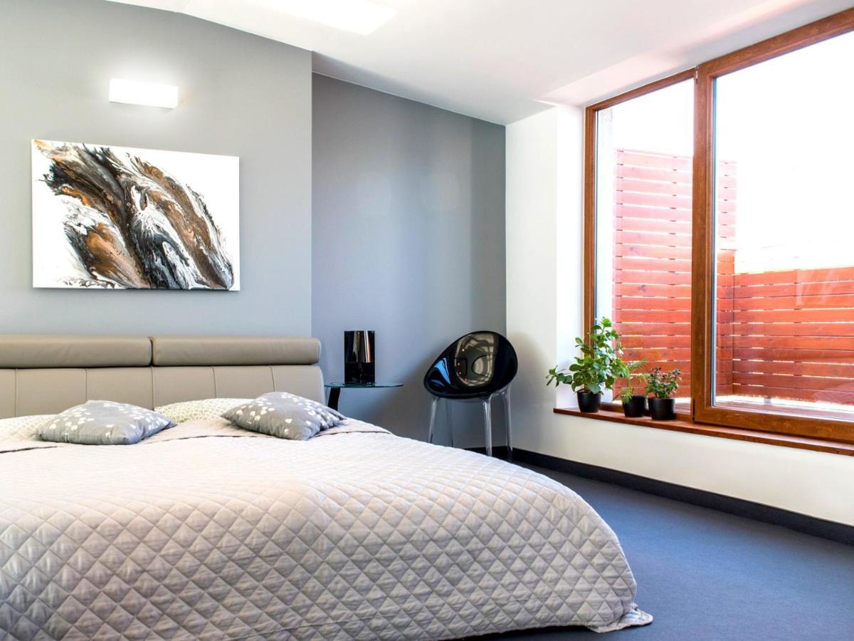 Mlynska 8 Apartament Z Prywatnym Basenem Bielsko-Biała Dış mekan fotoğraf